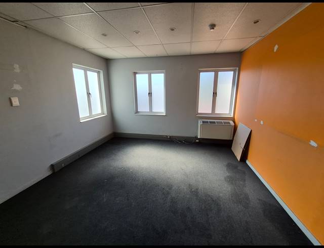 251M² OFFICE TO LET IN RIVONIA